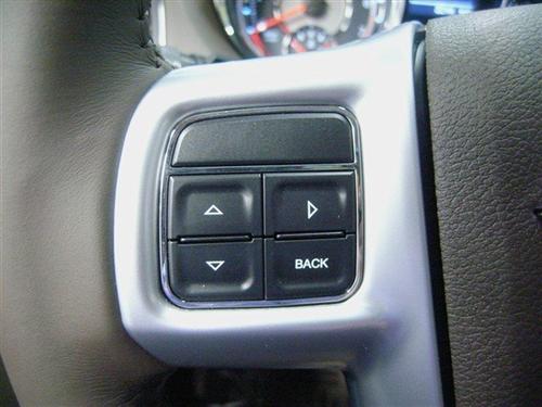 Chrysler Town and Country 2011 photo 4