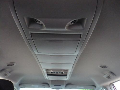 Chrysler Town and Country 2011 photo 1