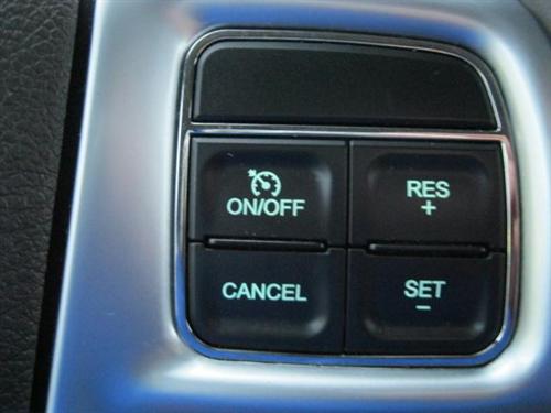 Chrysler Town and Country 2011 photo 1