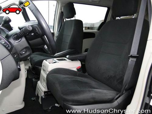 Chrysler Town and Country 2011 photo 1