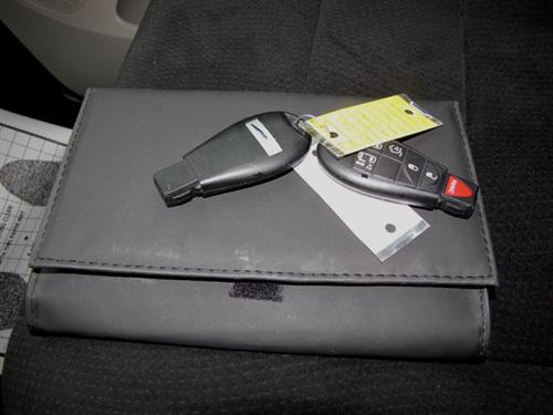 Chrysler Town and Country 2011 photo 4