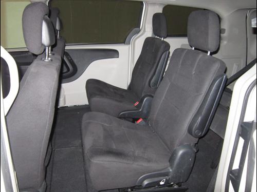 Chrysler Town and Country 2011 photo 1