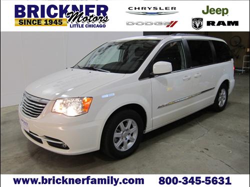 Chrysler Town and Country 2011 photo 5
