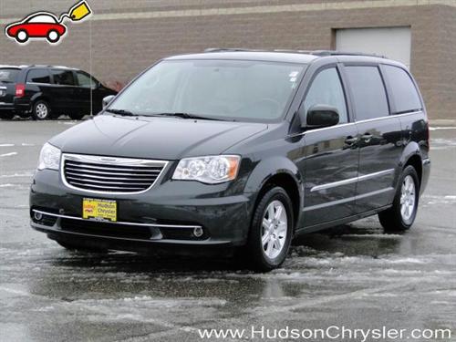 Chrysler Town and Country 2011 photo 4