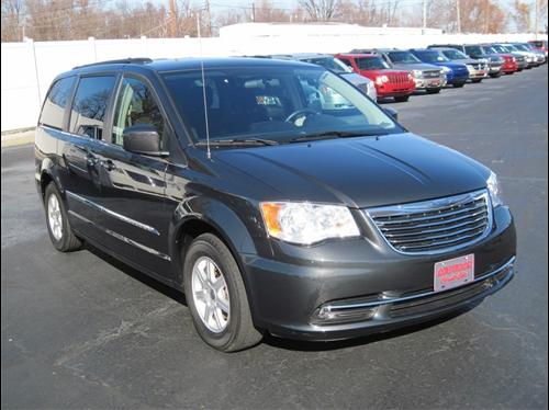 Chrysler Town and Country 2011 photo 5