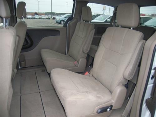 Chrysler Town and Country 2011 photo 1