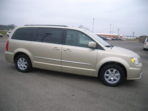 Chrysler Town and Country 2011 photo 4