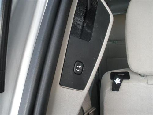 Chrysler Town and Country 2011 photo 1