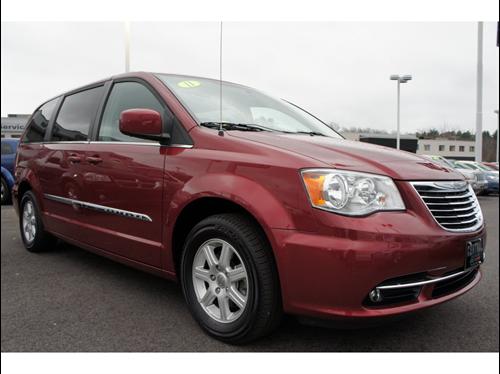 Chrysler Town and Country 2011 photo 4