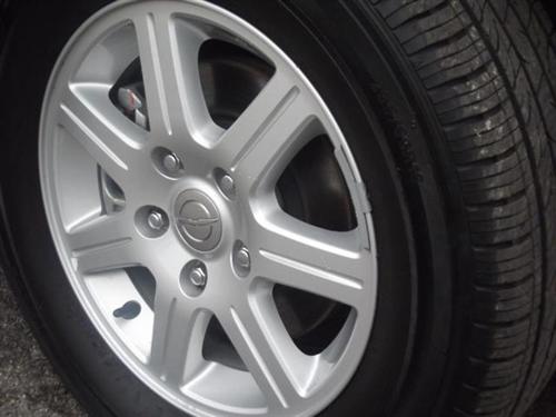 Chrysler Town and Country 2011 photo 3