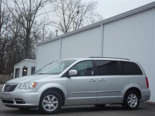 Chrysler Town and Country 2011 photo 5