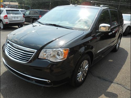 Chrysler Town and Country SLT 25 Other
