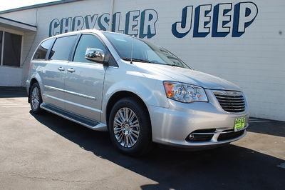 Chrysler Town and Country SLT 25 Other