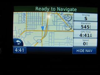 Chrysler Town and Country 2011 photo 2