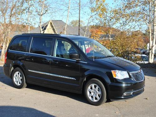 Chrysler Town and Country 2011 photo 4