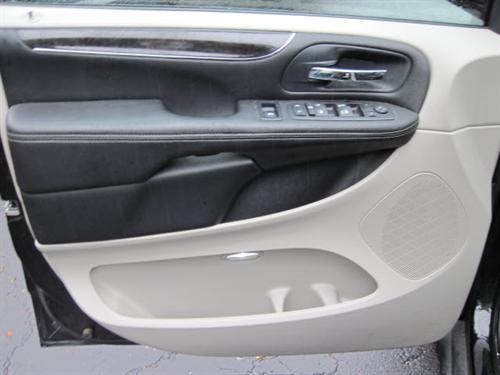 Chrysler Town and Country Limited NAV 4X4 Other