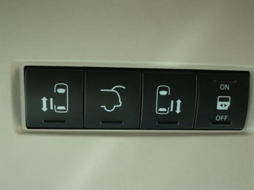 Chrysler Town and Country 2011 photo 5