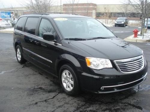 Chrysler Town and Country 2011 photo 1