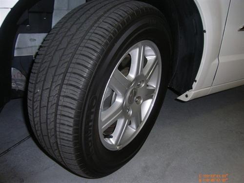 Chrysler Town and Country 2011 photo 3