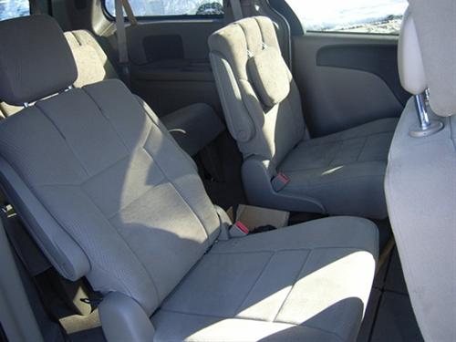 Chrysler Town and Country 2011 photo 1