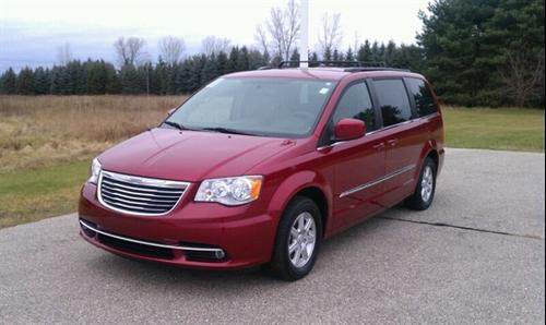 Chrysler Town and Country 2011 photo 1