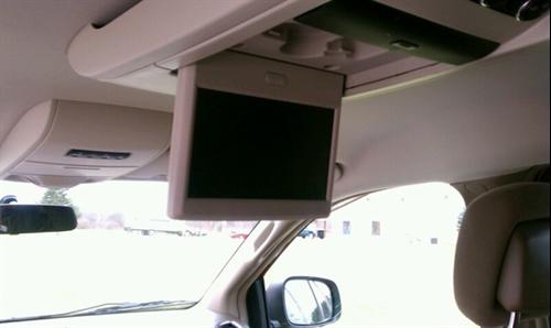 Chrysler Town and Country 2011 photo 3