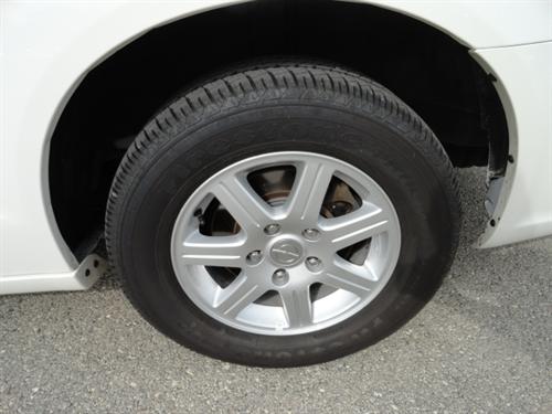 Chrysler Town and Country 2011 photo 4