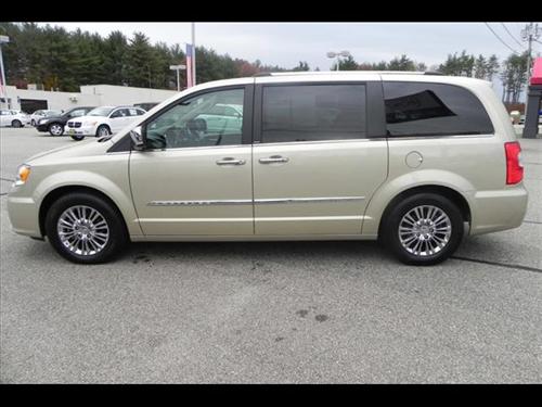 Chrysler Town and Country SLT 25 Other