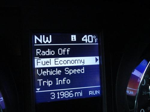 Chrysler Town and Country 2011 photo 2