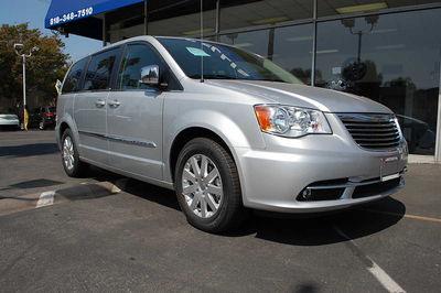 Chrysler Town and Country Limited NAV 4X4 Other