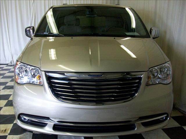Chrysler Town and Country 2011 photo 5