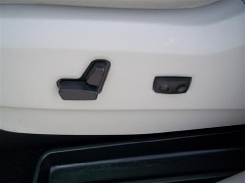 Chrysler Town and Country 2011 photo 4