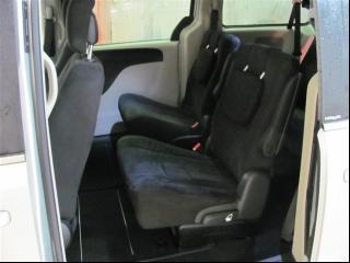 Chrysler Town and Country 2011 photo 4