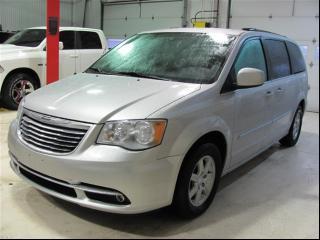 Chrysler Town and Country 2011 photo 5