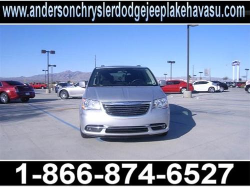 Chrysler Town and Country 2011 photo 1