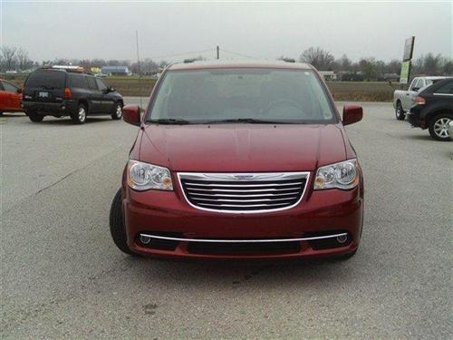 Chrysler Town and Country 2011 photo 1