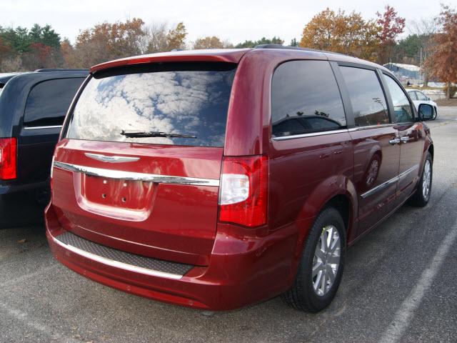 Chrysler Town and Country Limited NAV 4X4 MiniVan