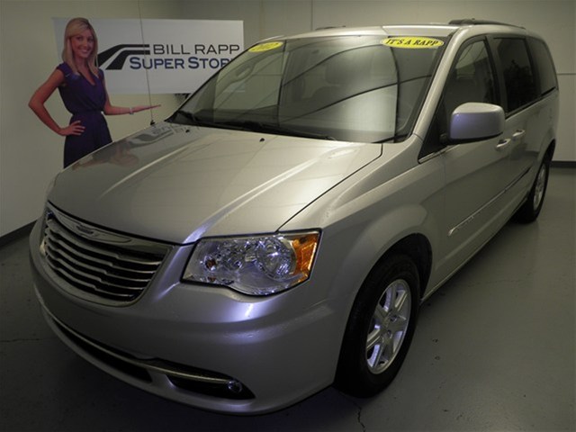 Chrysler Town and Country 2012 photo 4