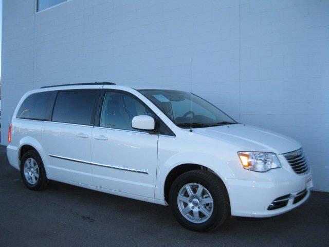 Chrysler Town and Country 3.5 MiniVan