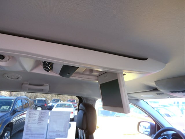 Chrysler Town and Country 2012 photo 5