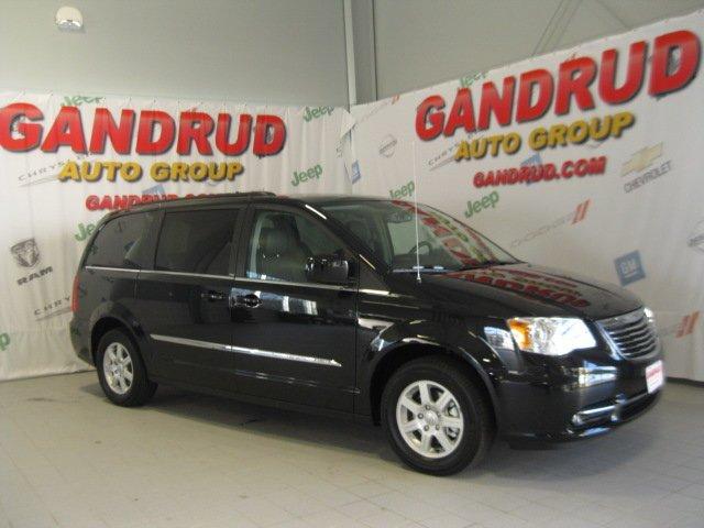 Chrysler Town and Country 3.5 MiniVan