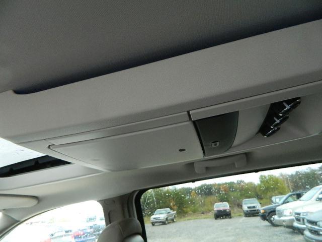 Chrysler Town and Country 2012 photo 4