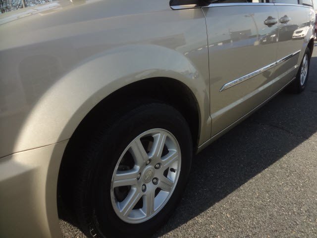 Chrysler Town and Country 2012 photo 4