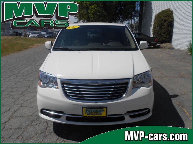 Chrysler Town and Country 2012 photo 4