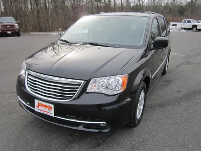 Chrysler Town and Country 2012 photo 5