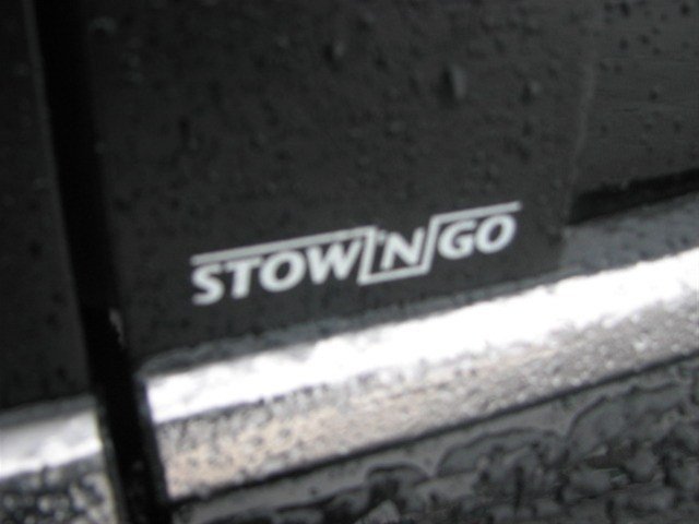 Chrysler Town and Country 2012 photo 4