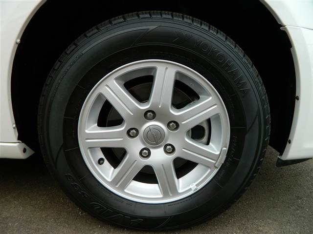 Chrysler Town and Country 2012 photo 2