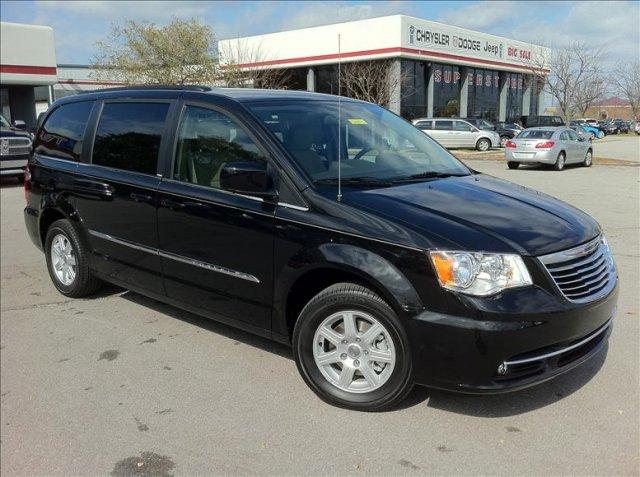 Chrysler Town and Country 3.5 MiniVan