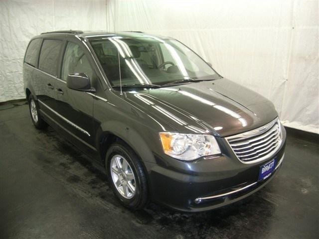 Chrysler Town and Country 2012 photo 4