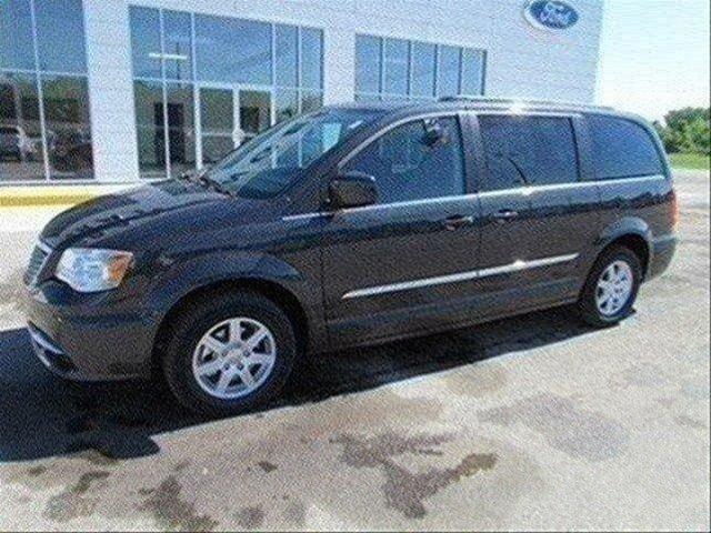 Chrysler Town and Country 3.5 MiniVan